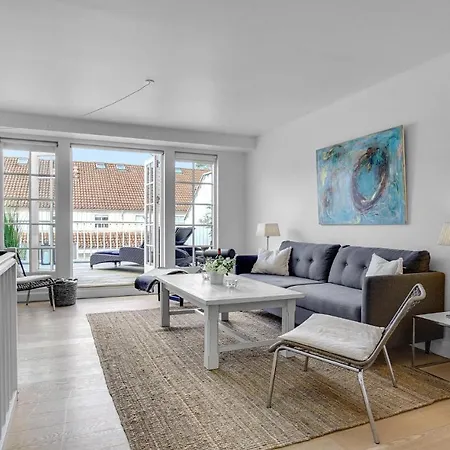 Front In Nykobing Sj