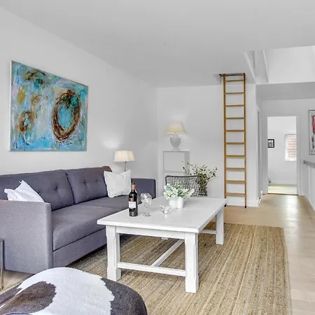 Front In Nykobing Sj Rørvig